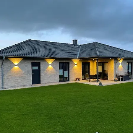 Σπίτι διακοπών Uttiet Ferienhaus
